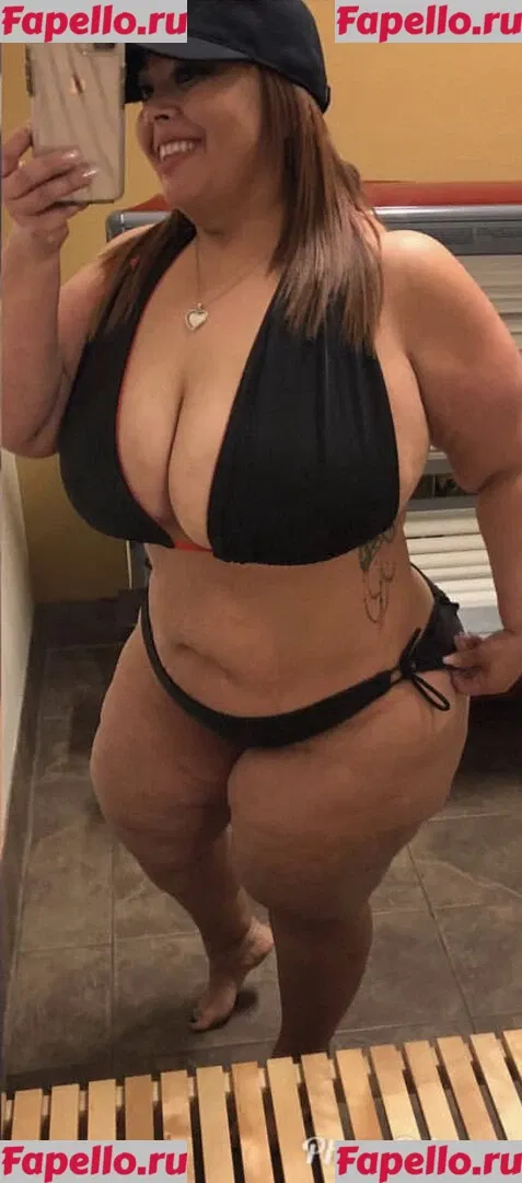 SueAnn Onlyfans Photo Gallery 