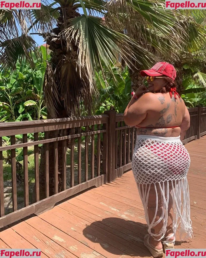 SueAnn Onlyfans Photo Gallery 