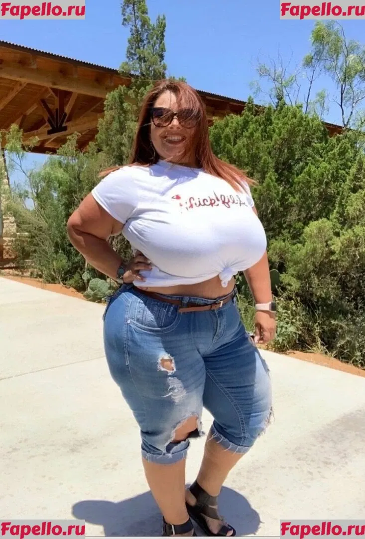 SueAnn Onlyfans Photo Gallery 