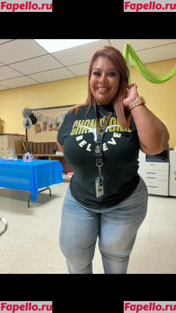 SueAnn Onlyfans Photo Gallery 