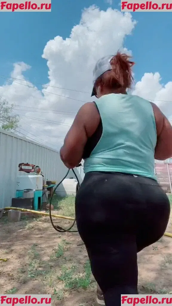SueAnn Onlyfans Photo Gallery 