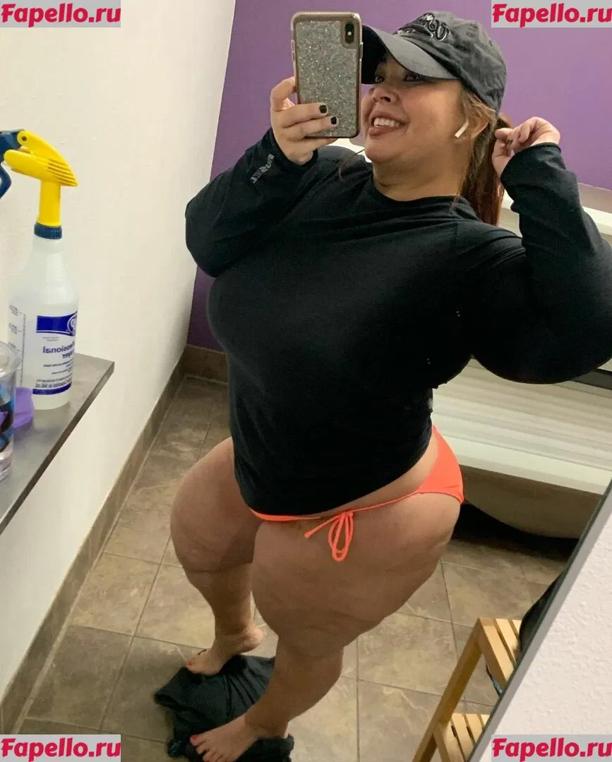 SueAnn Onlyfans Photo Gallery 