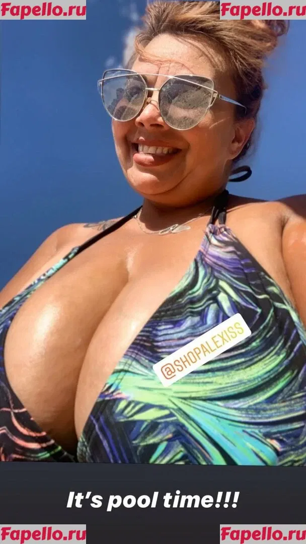 SueAnn Onlyfans Photo Gallery 