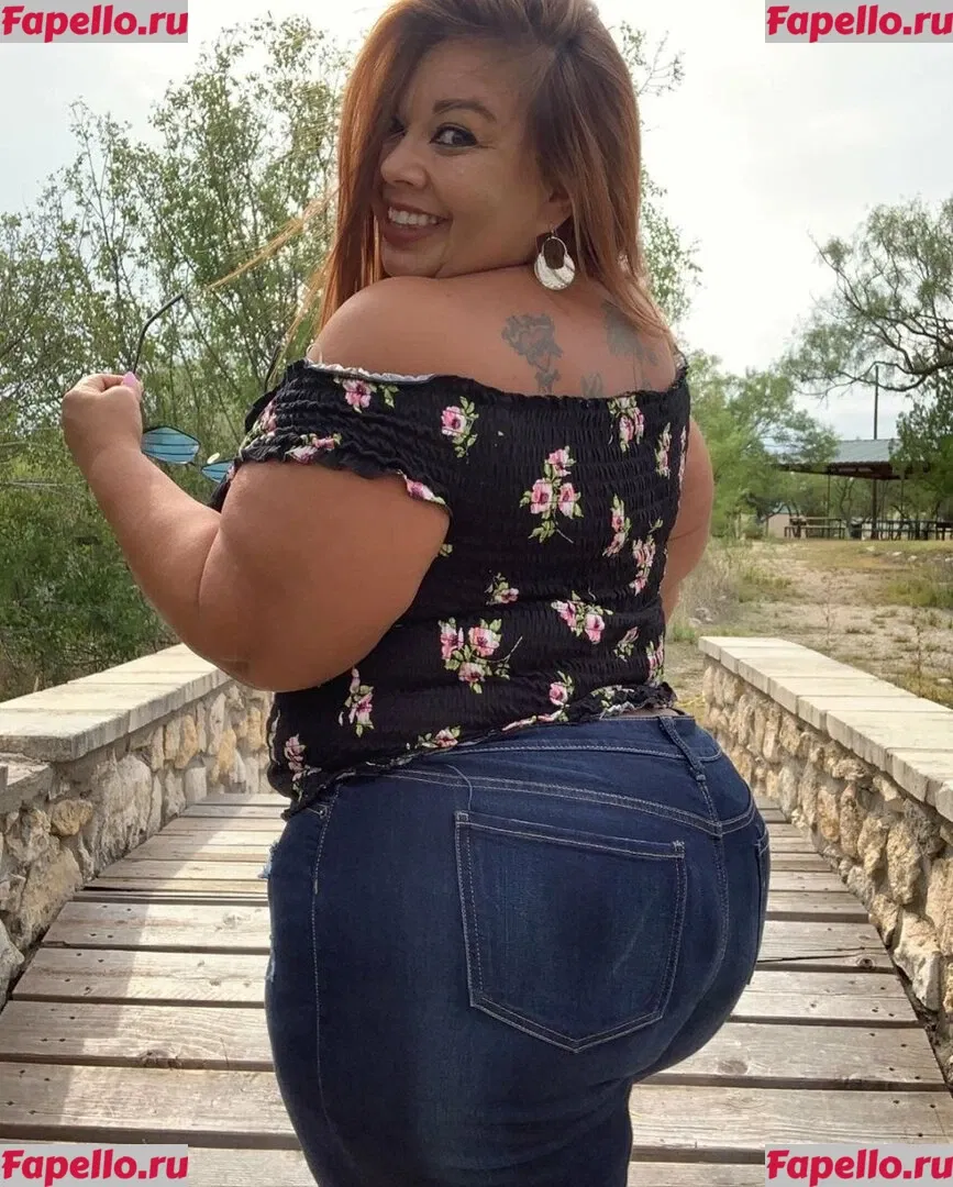 SueAnn Onlyfans Photo Gallery 
