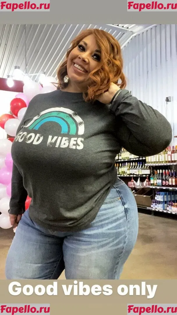 SueAnn Onlyfans Photo Gallery 