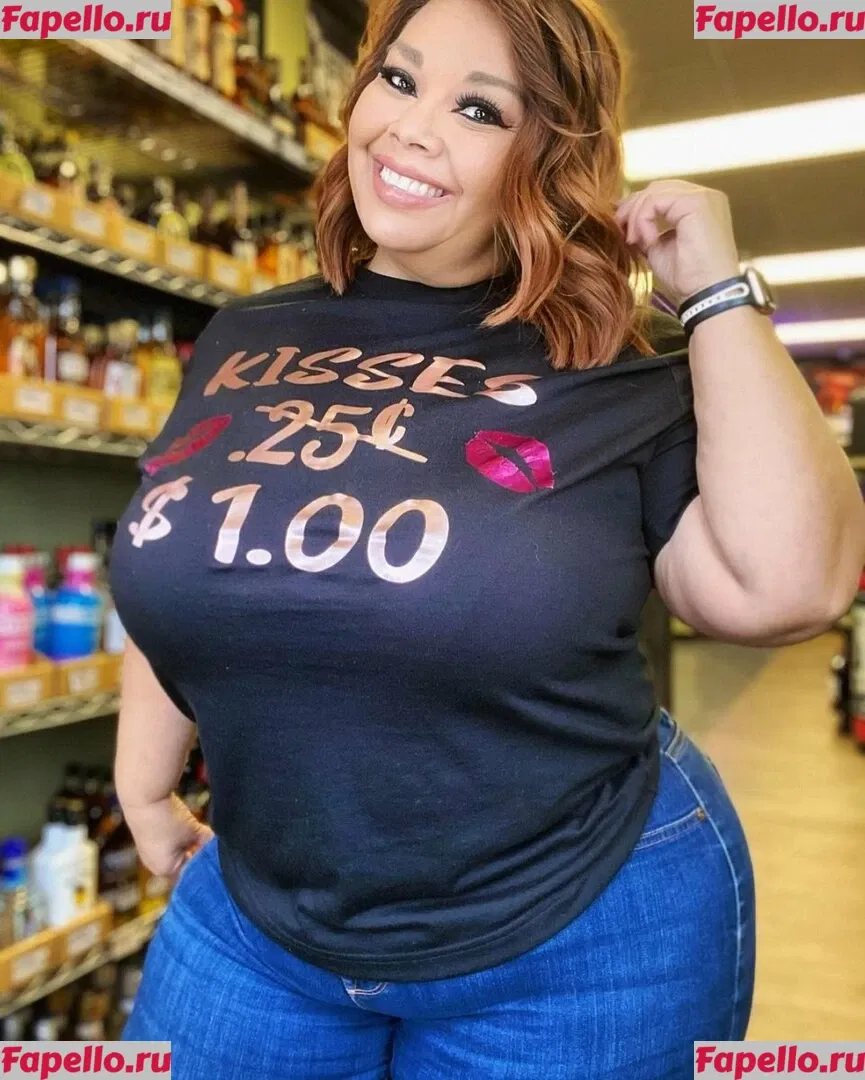 SueAnn Onlyfans Photo Gallery 