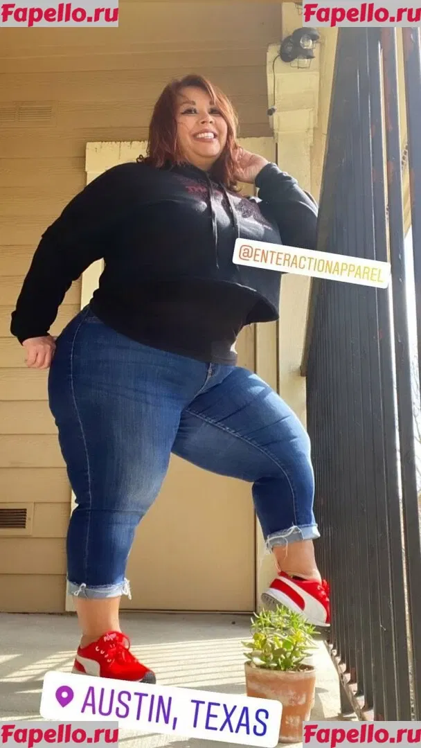 SueAnn Onlyfans Photo Gallery 