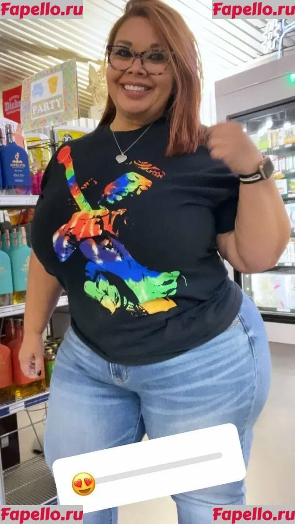 SueAnn Onlyfans Photo Gallery 