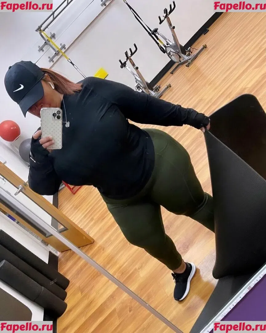 SueAnn Onlyfans Photo Gallery 