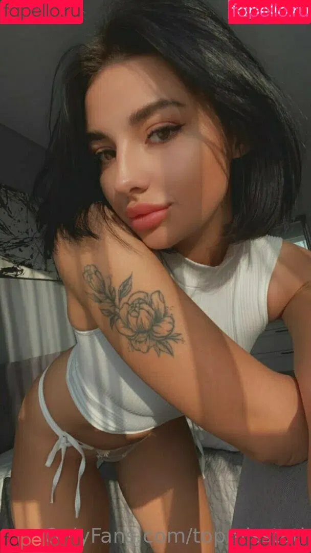 topmisstati Onlyfans Photo Gallery 