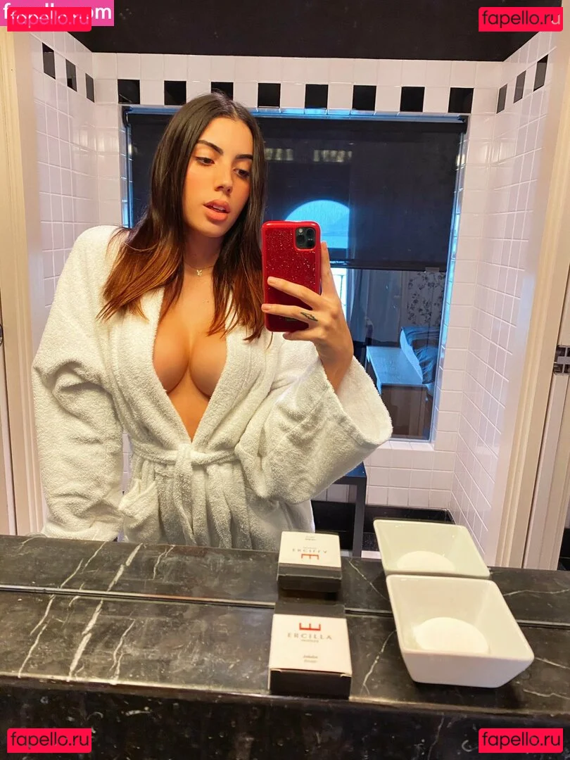 Polianna Onlyfans Photo Gallery 