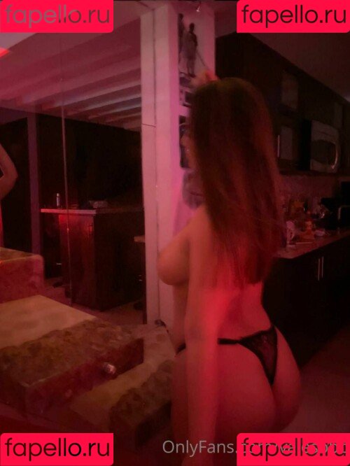 Valeria Soberon Onlyfans Photo Gallery 