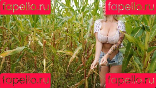 Anna Kochanius Onlyfans Photo Gallery 