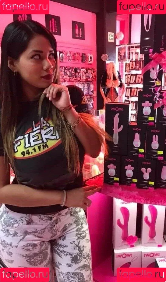 Itcel Macias Onlyfans Photo Gallery 