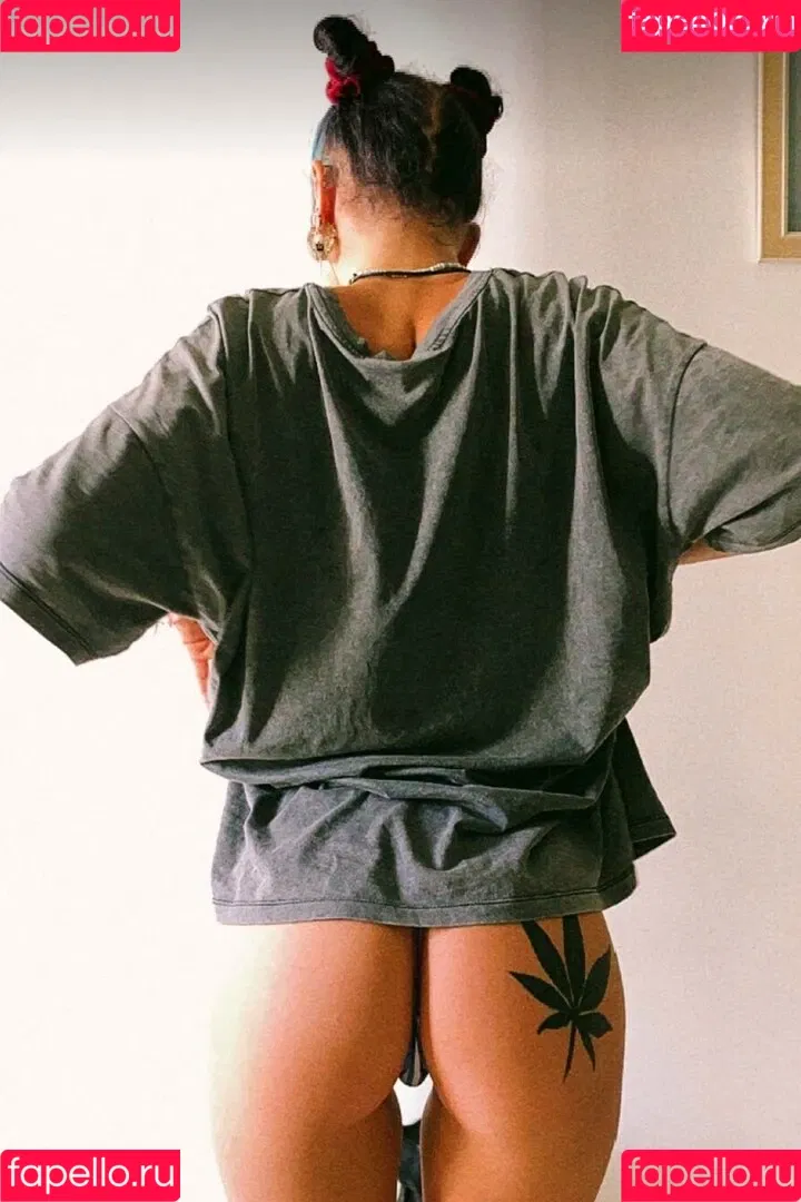 FoxyBebe420 Onlyfans Photo Gallery 