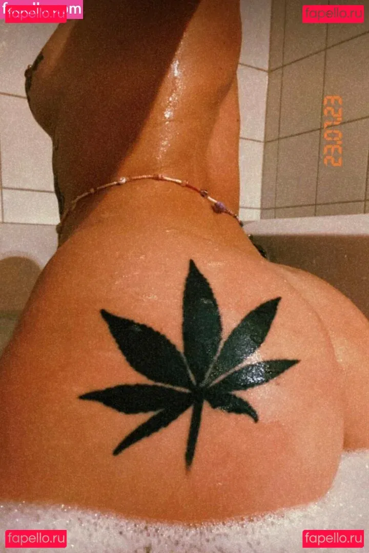 FoxyBebe420 Onlyfans Photo Gallery 