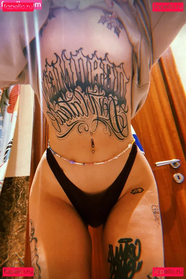 FoxyBebe420 Onlyfans Photo Gallery 