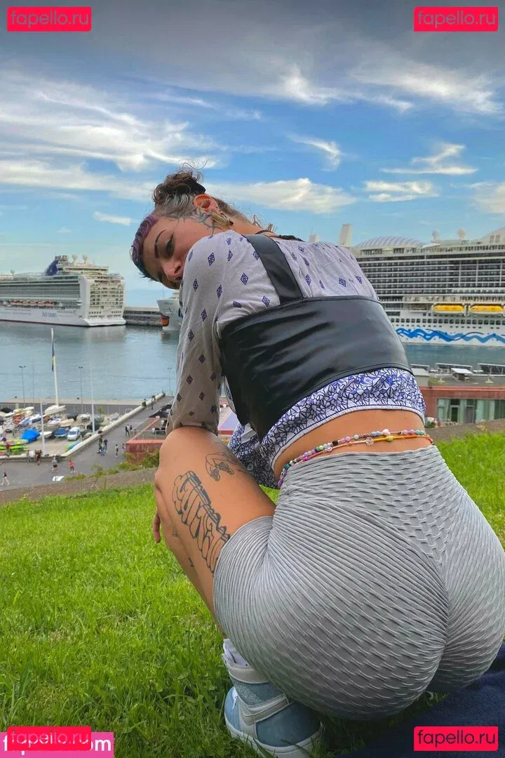 FoxyBebe420 Onlyfans Photo Gallery 