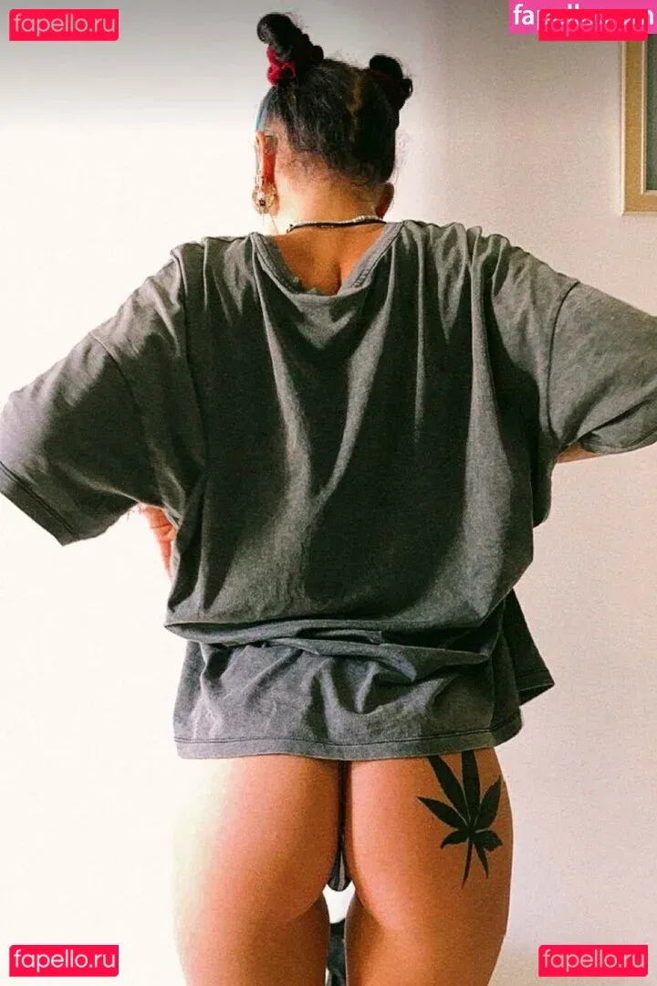 FoxyBebe420 Onlyfans Photo Gallery 