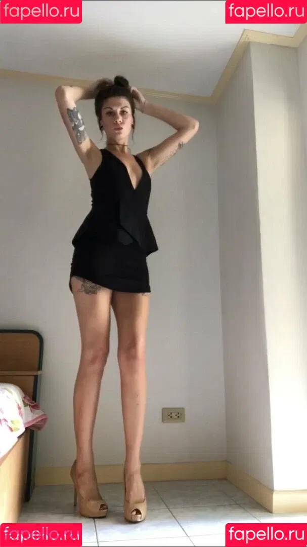 monalisawhoaa Onlyfans Photo Gallery 
