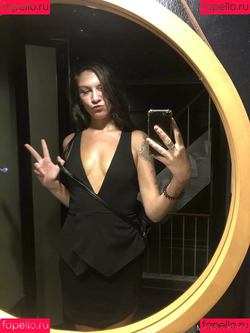 monalisawhoaa Onlyfans Photo Gallery 