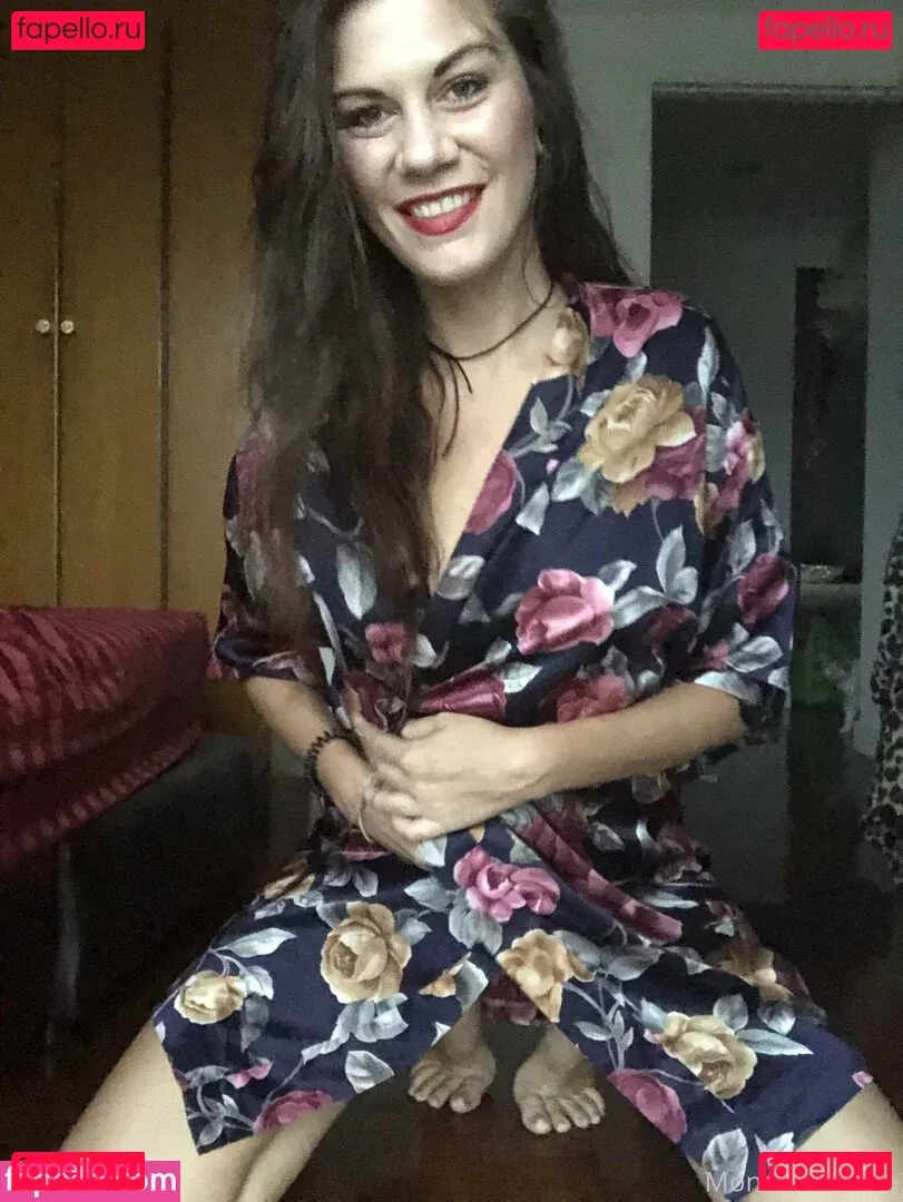 monalisawhoaa Onlyfans Photo Gallery 