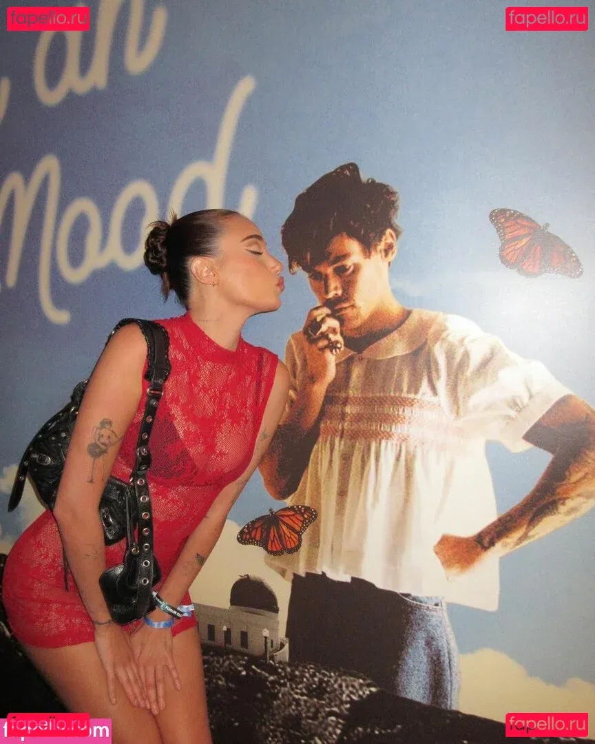 oliveoren Onlyfans Photo Gallery 