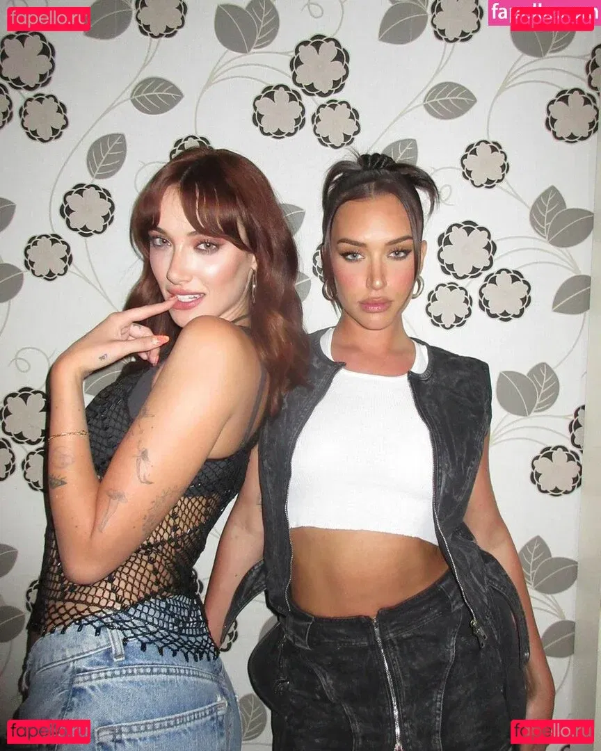 oliveoren Onlyfans Photo Gallery 