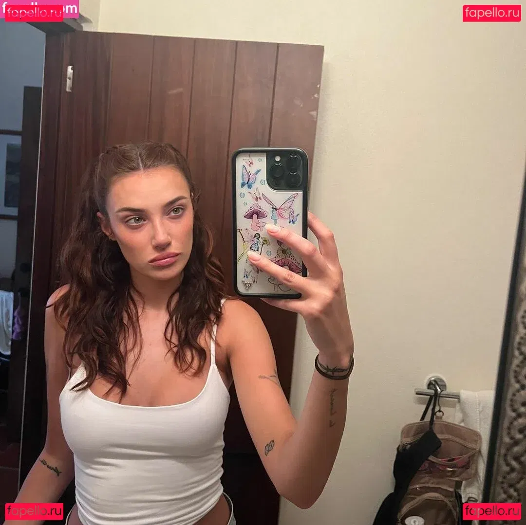 oliveoren Onlyfans Photo Gallery 