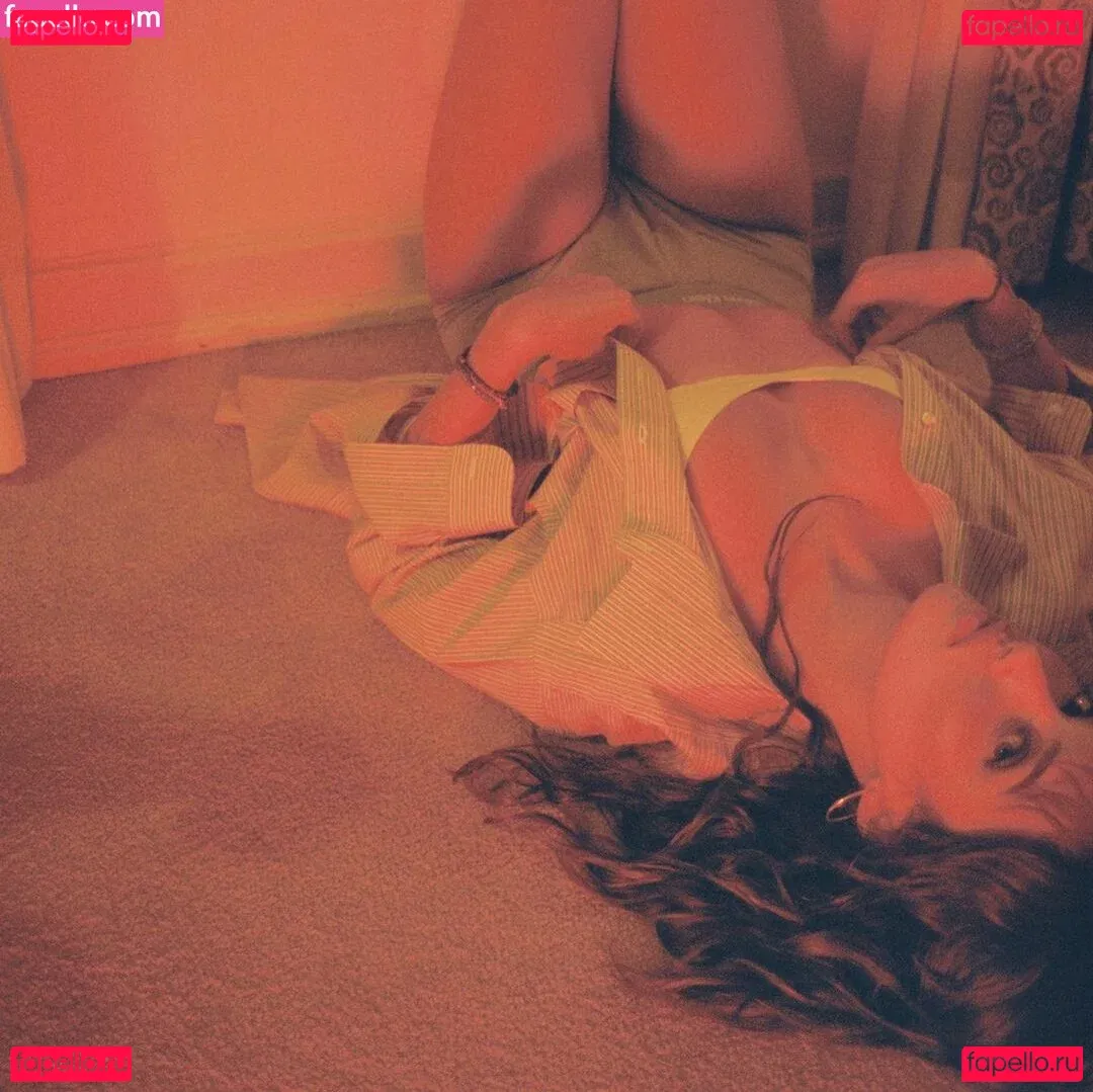 oliveoren Onlyfans Photo Gallery 