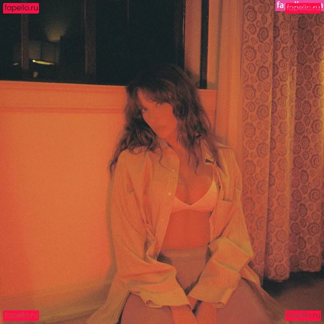 oliveoren Onlyfans Photo Gallery 