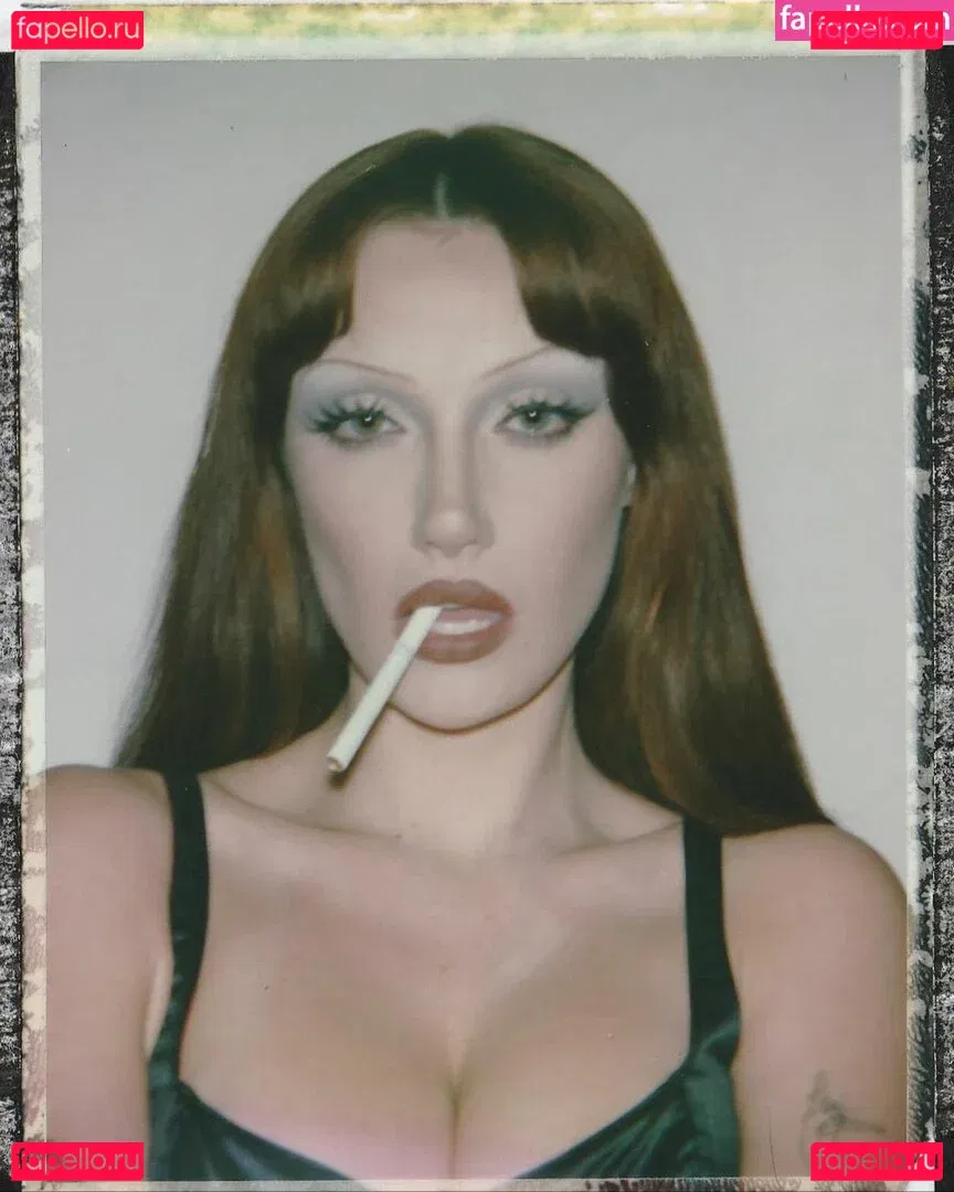 oliveoren Onlyfans Photo Gallery 