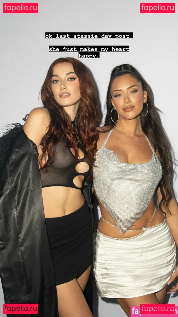 oliveoren Onlyfans Photo Gallery 