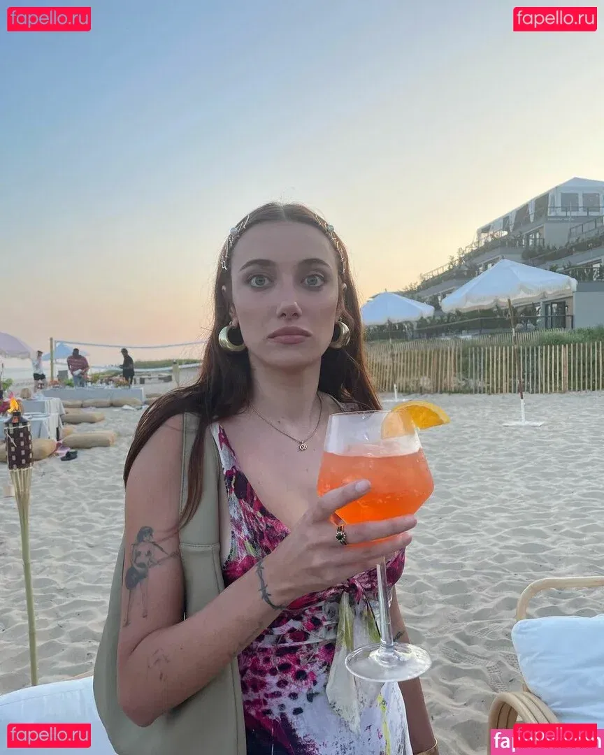 oliveoren Onlyfans Photo Gallery 