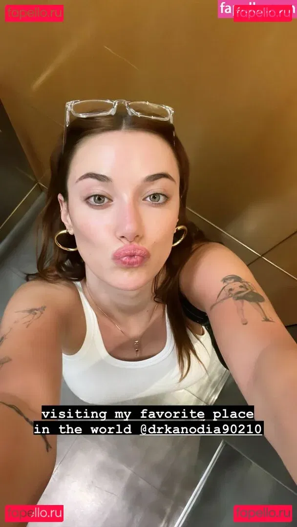 oliveoren Onlyfans Photo Gallery 