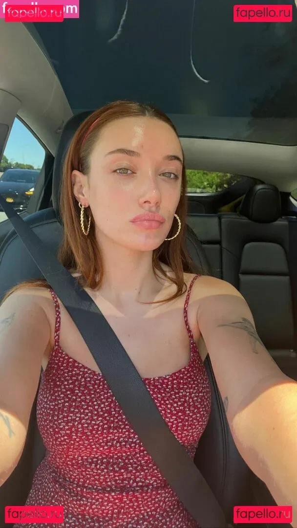 oliveoren Onlyfans Photo Gallery 