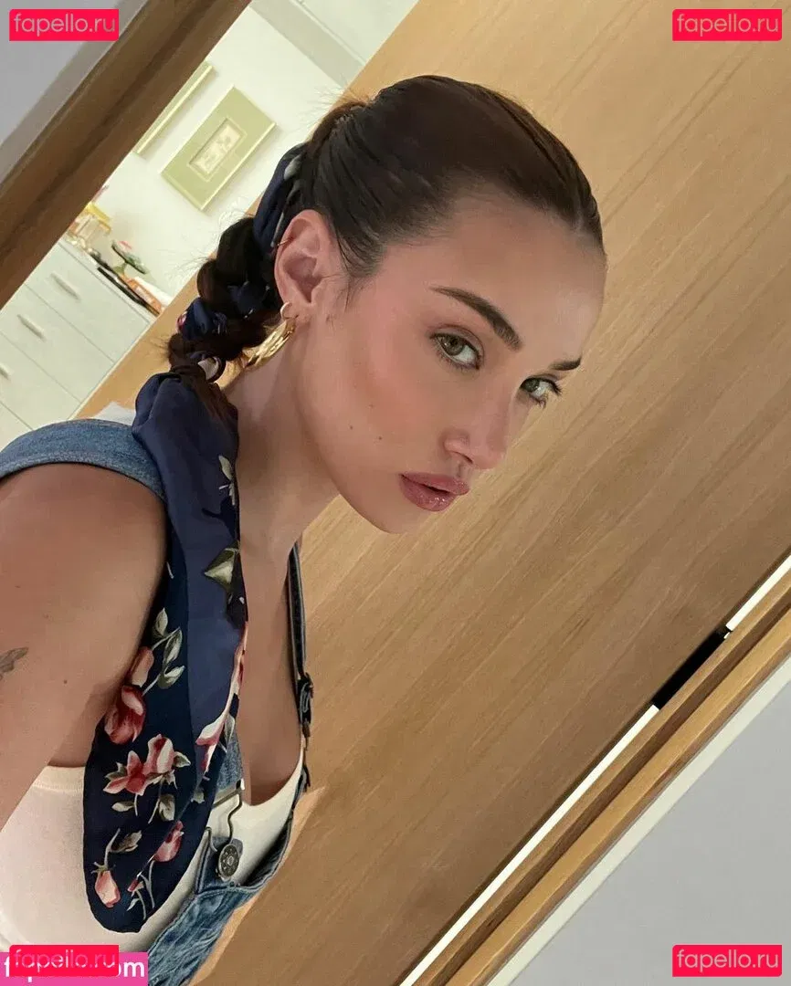 oliveoren Onlyfans Photo Gallery 