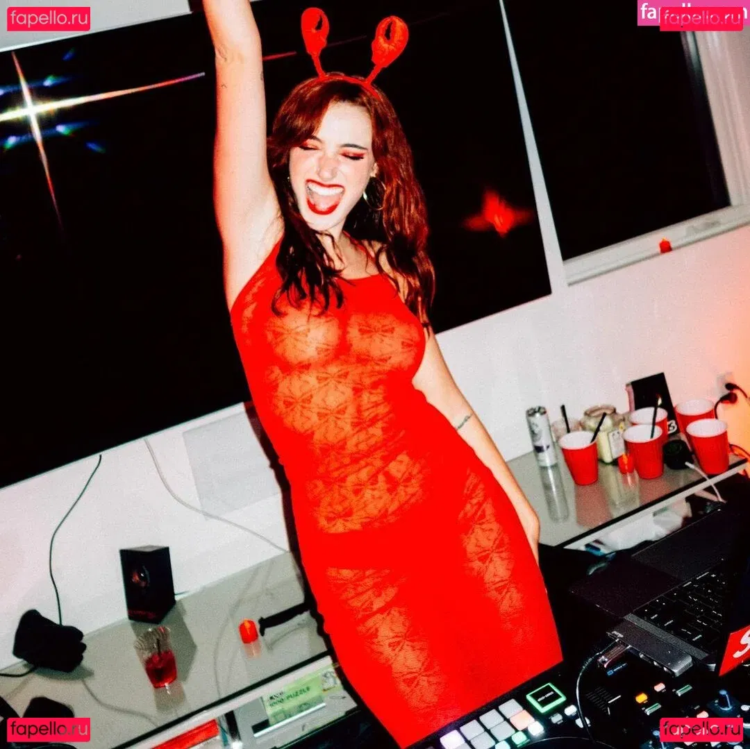 oliveoren Onlyfans Photo Gallery 