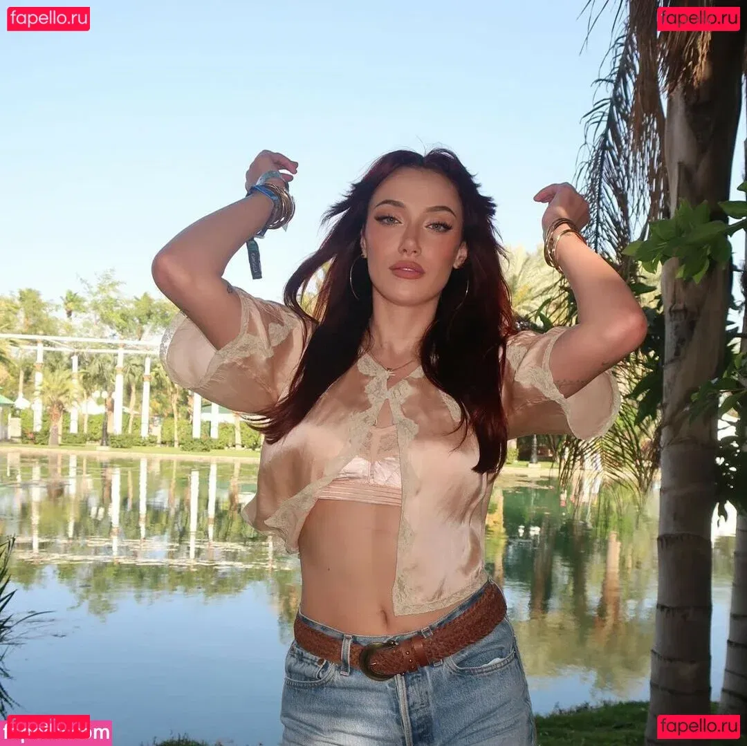 oliveoren Onlyfans Photo Gallery 