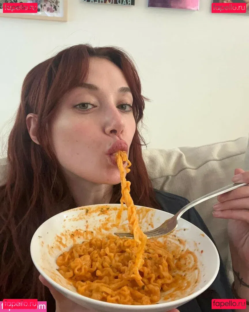 oliveoren Onlyfans Photo Gallery 