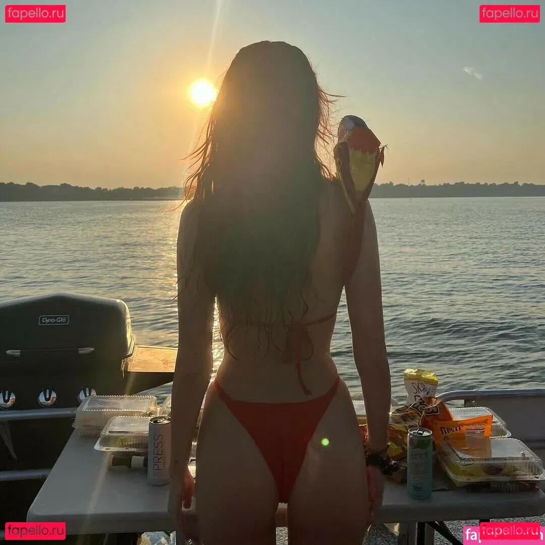 oliveoren Onlyfans Photo Gallery 