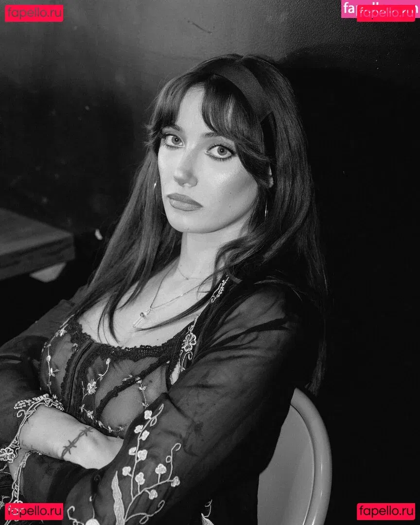 oliveoren Onlyfans Photo Gallery 