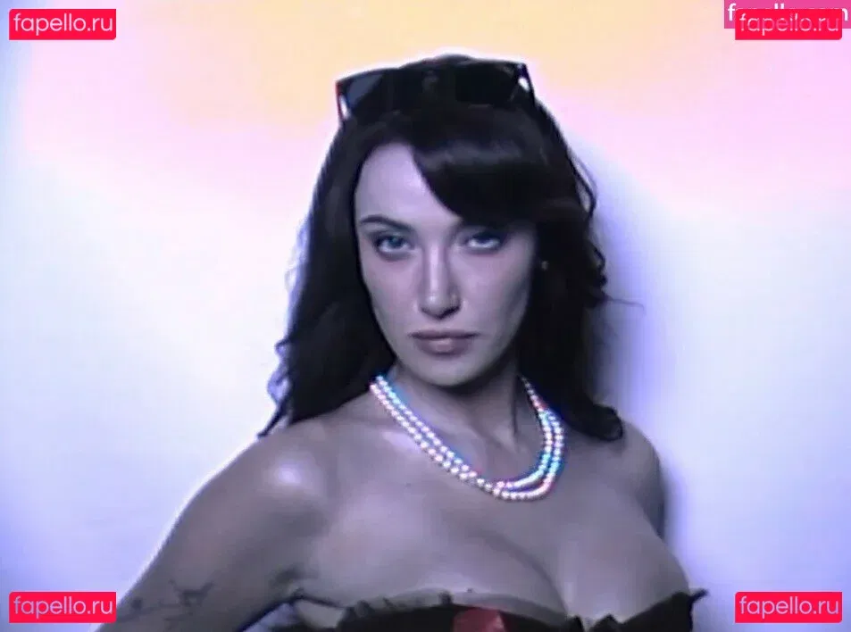 oliveoren Onlyfans Photo Gallery 