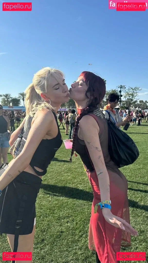 oliveoren Onlyfans Photo Gallery 