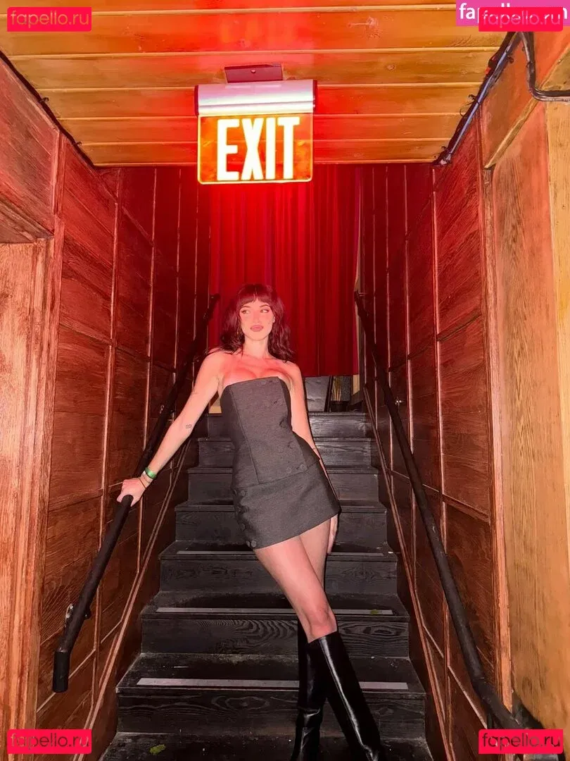 oliveoren Onlyfans Photo Gallery 