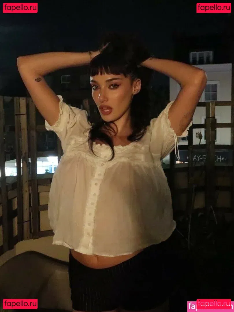 oliveoren Onlyfans Photo Gallery 