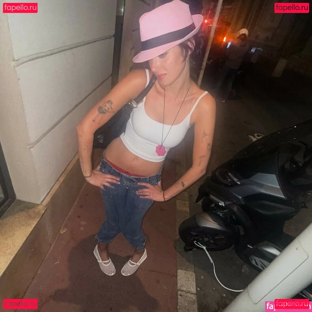 oliveoren Onlyfans Photo Gallery 