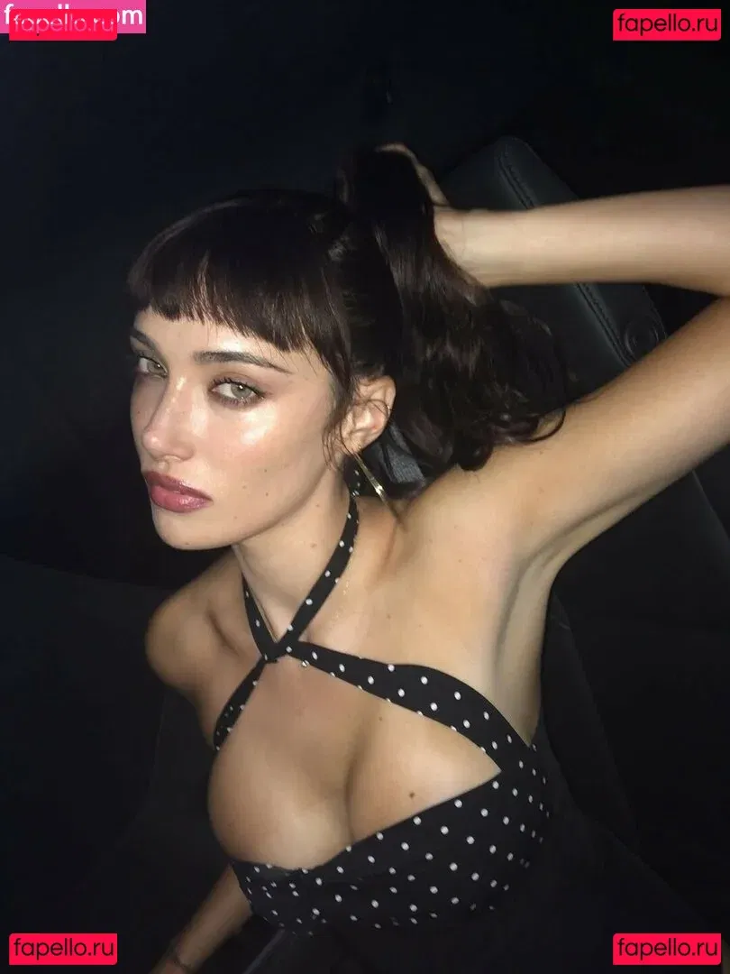 oliveoren Onlyfans Photo Gallery 