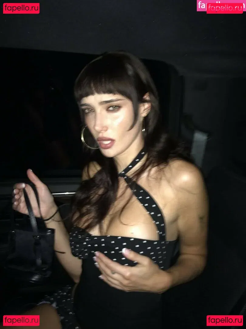 oliveoren Onlyfans Photo Gallery 