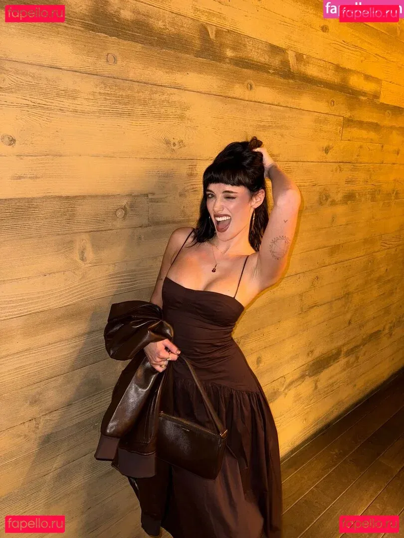 oliveoren Onlyfans Photo Gallery 